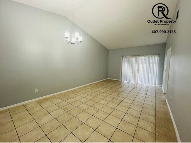 Foto del edificio - Fantastic Spacious 3/2 Town Home (Towncent...