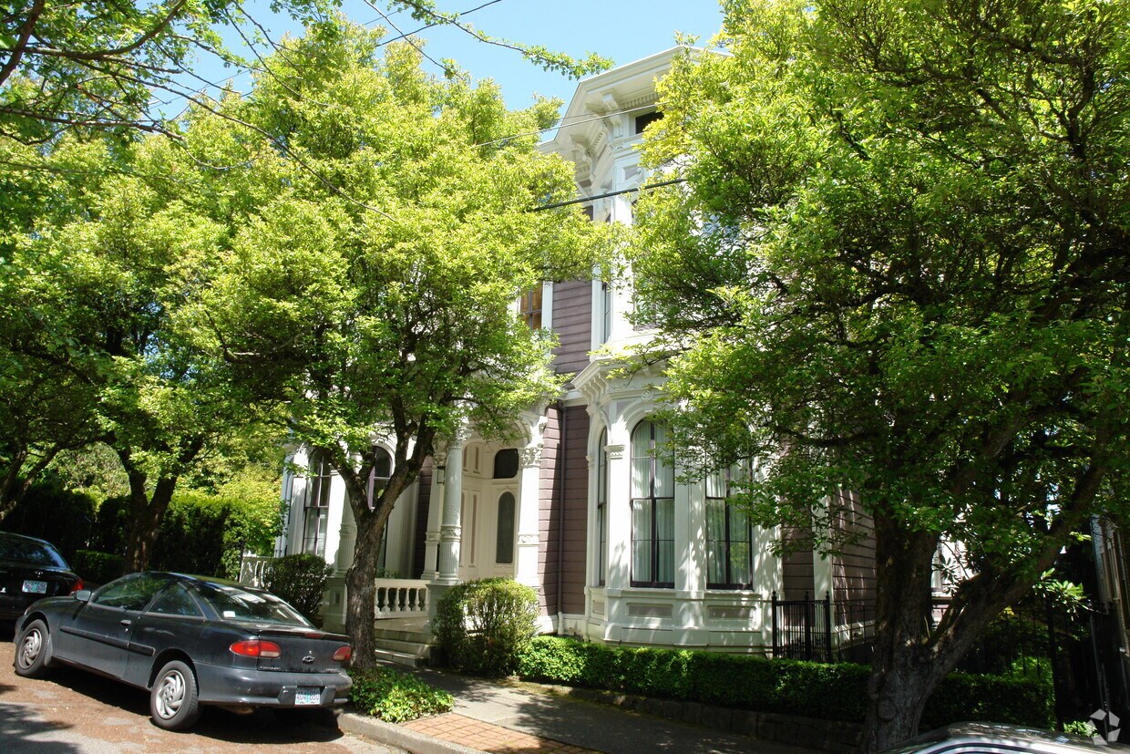 Building Photo - 1501 SW Harrison St
