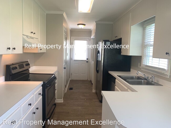 Foto del edificio - 3 br, 2 bath House - 55 Lisa Dr.