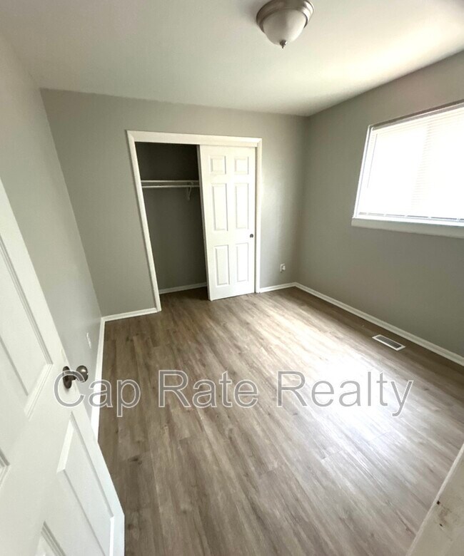 Foto del edificio - 2174 Sullivant Ave