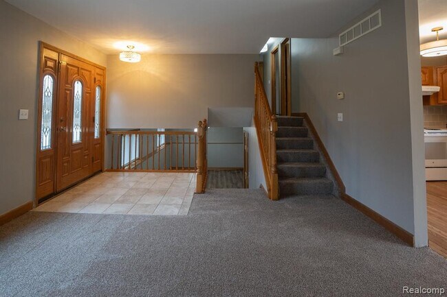 Foto del edificio - 1555 E South Blvd