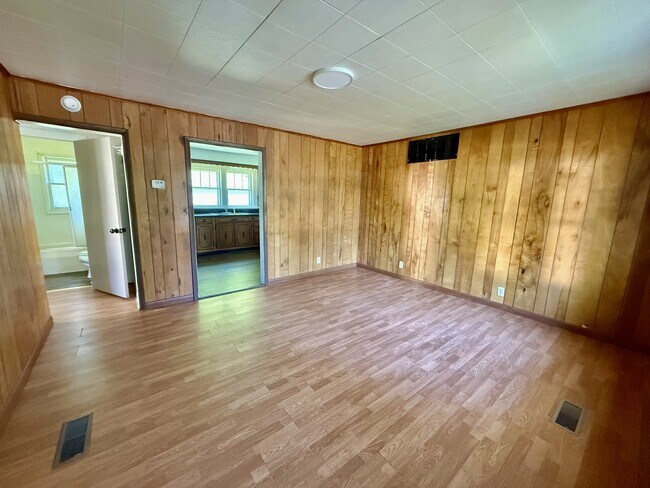 Building Photo - 407 E Osborn St