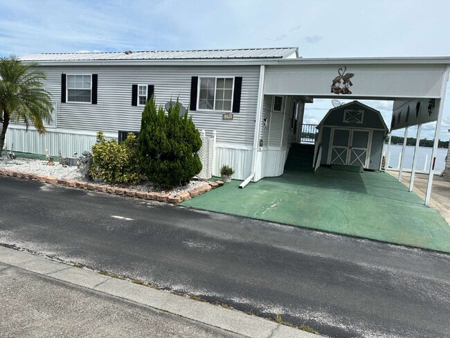 Building Photo - Cozy and Convenient Water Front 2/1 in St....