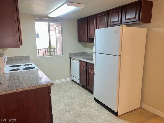 Building Photo - 5163 Indian River Dr
