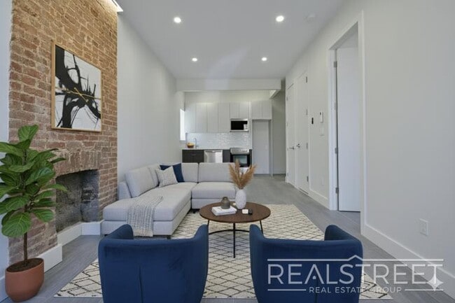 Building Photo - NEW & Spacious Modern 1 BED in Bed Stuy