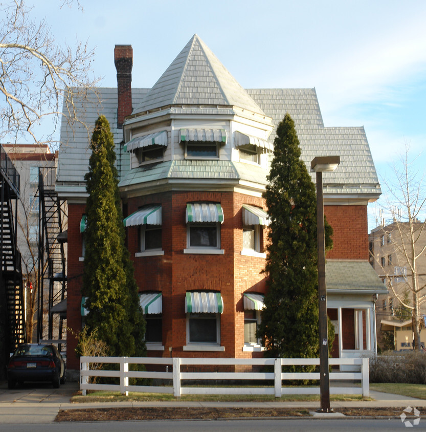 Building Photo - 334 W College Ave