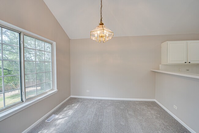 Foto del edificio - 3399 Ravinia Cir