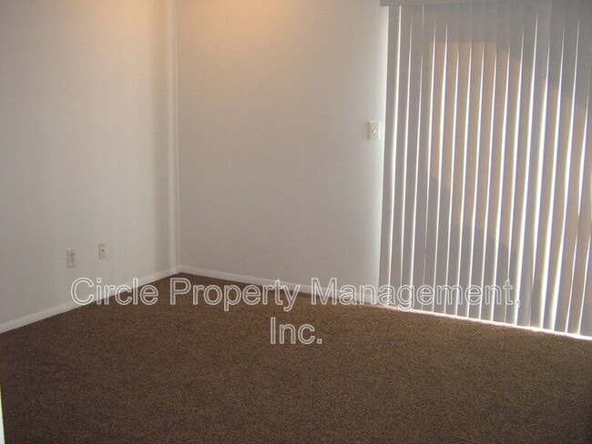 Building Photo - 4012 Hunters Ridge Dr SW