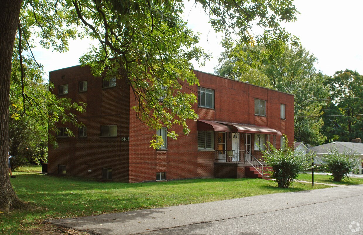 Foto del edificio - 5401 Virginia Ave SE