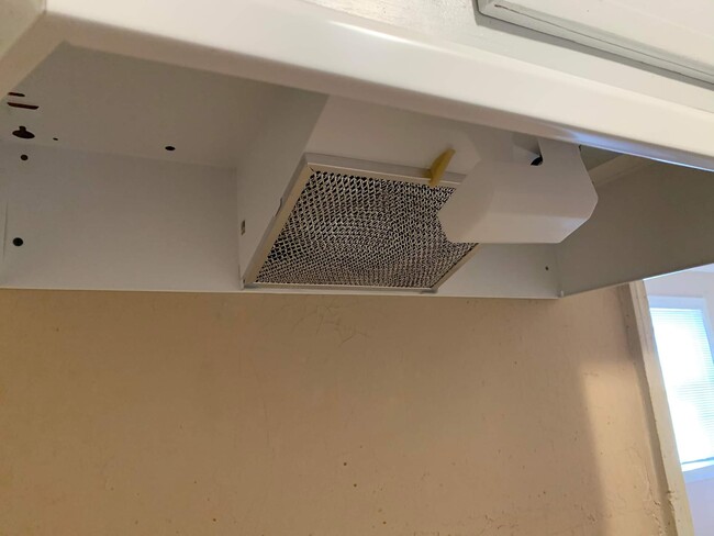 New vent - 2572 Dunn Ave