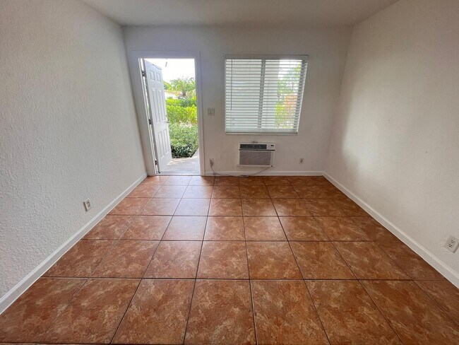 Foto del edificio - 3350 NE 16th St