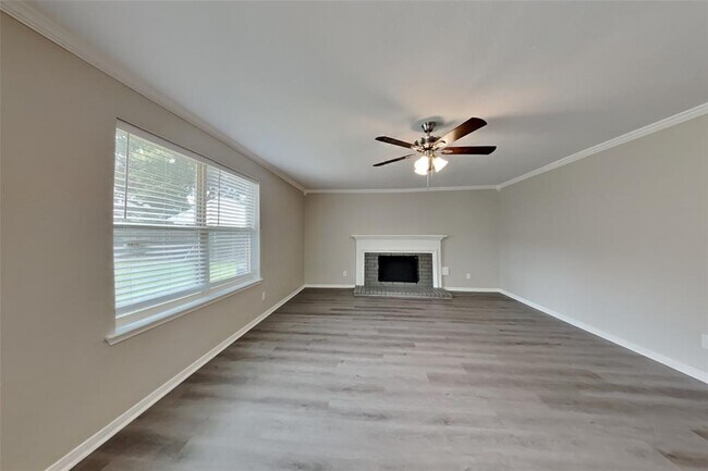 Foto del edificio - 8407 Sunny Ridge Dr