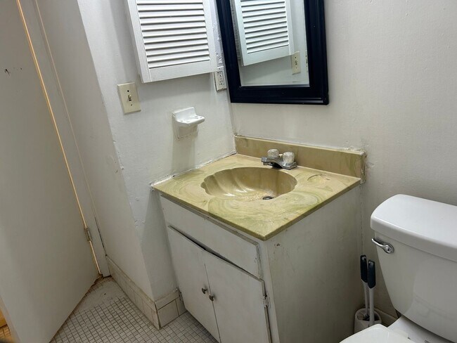 Photo - 1221 Kennedy Rd Apartment