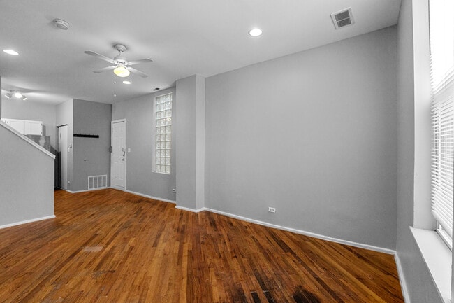 Building Photo - 2315 W McLean Ave