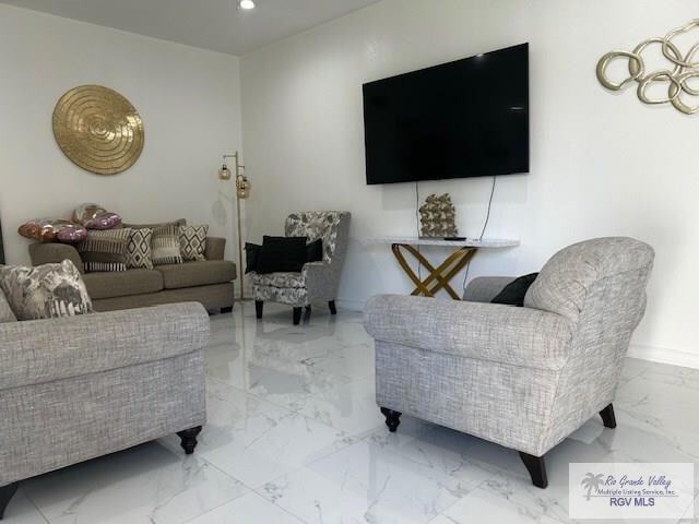 Foto del edificio - 77 Santa Isabel Blvd