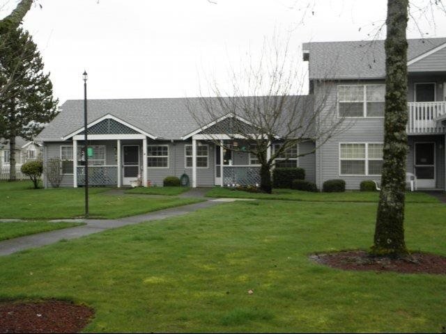 Foto del edificio - 1925 NE McDonald Ln