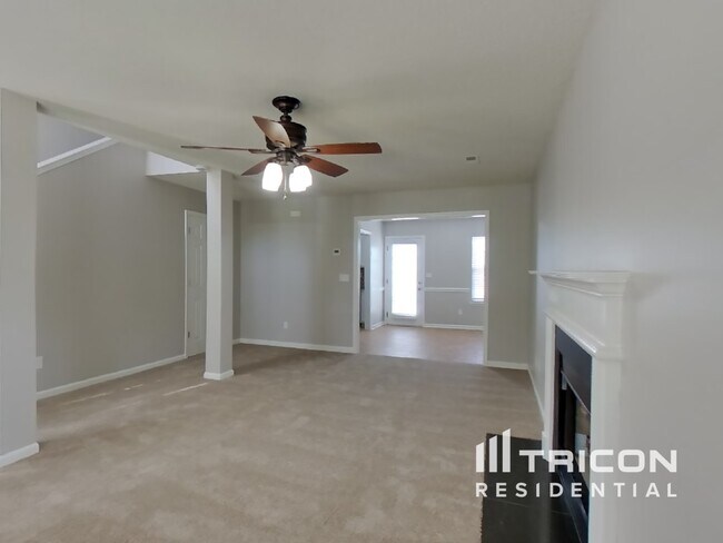 Foto del edificio - 7925 Donet Terrace Dr