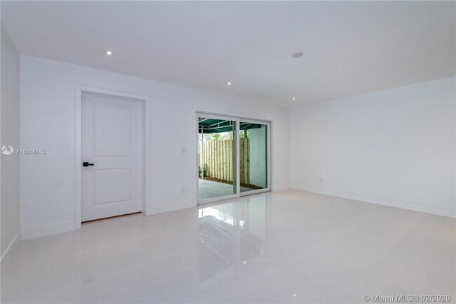 Building Photo - 13505 NE 23rd Pl   North Miami Fl 33181