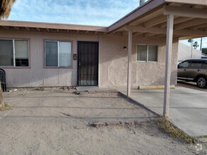 Building Photo - 2040 S 11th Ave