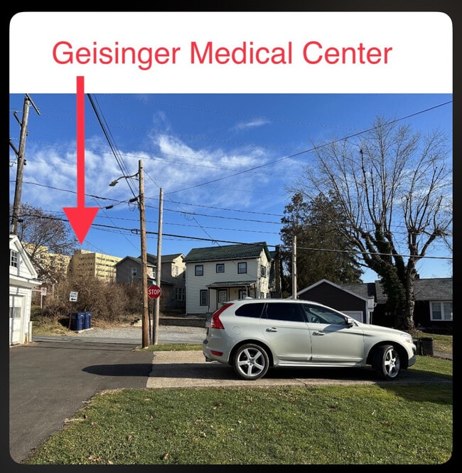 Building Photo - 938 Cherry St