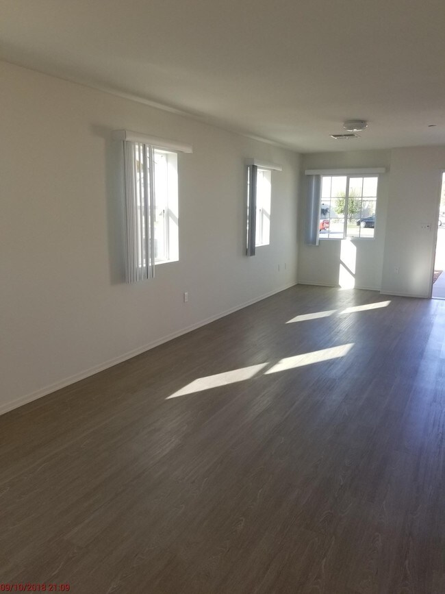 Livingroom - 1760 Cheatham Ave