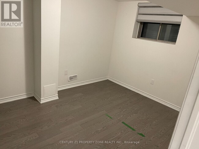 Building Photo - 41 Hashmi Pl
