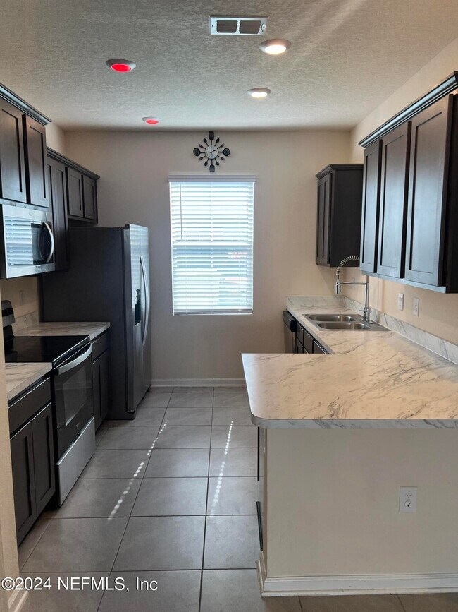 Building Photo - 2889 Black Buck Cir