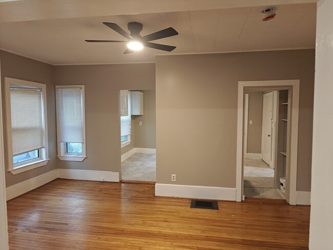 Building Photo - 68 Marianna St