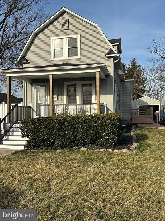 Primary Photo - 215 E Monument Ave