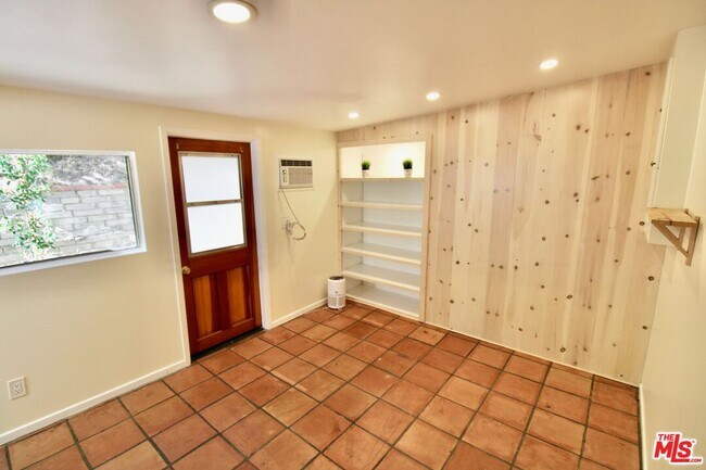 Foto del edificio - 20200 Paradise Ln