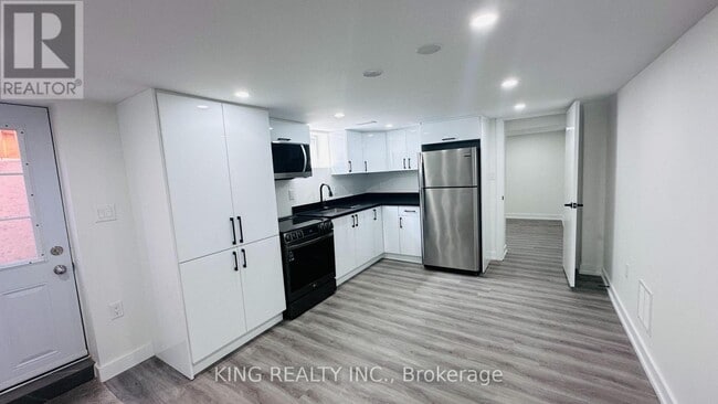 Building Photo - 994 Brimley Rd