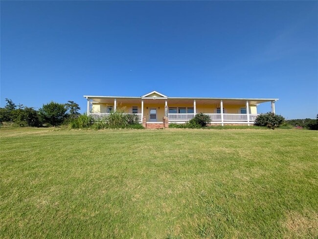 Building Photo - 13908 Kelly Dr