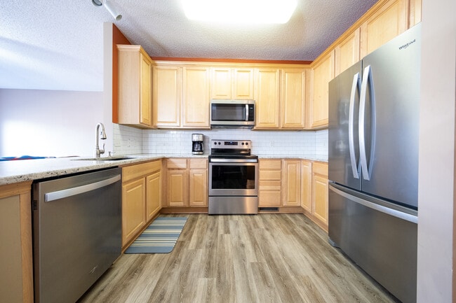 Building Photo - 18283 Key W Ct