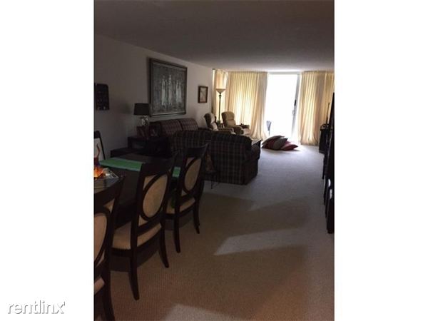 Building Photo - 933 Cypress Grove Dr