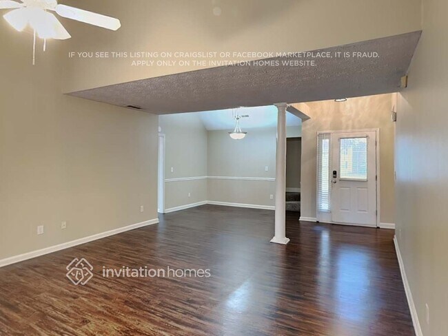 Foto del edificio - 212 Coldsprings Ct