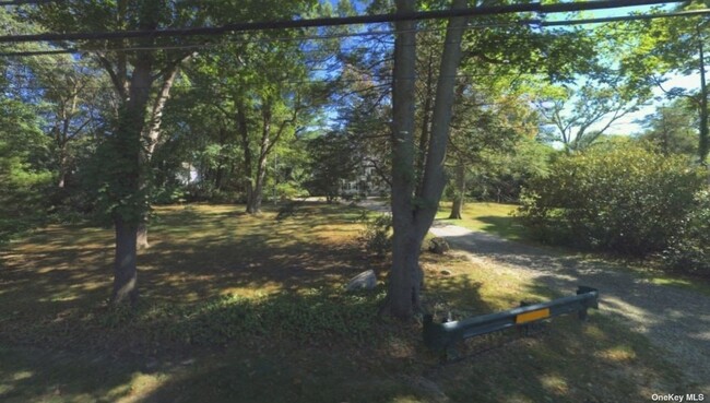 Foto del edificio - 398 Maplewood Rd
