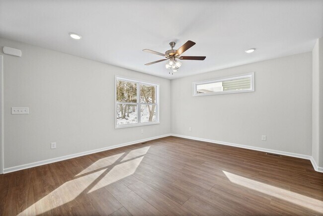 Foto del edificio - 839 Cumberland Dr