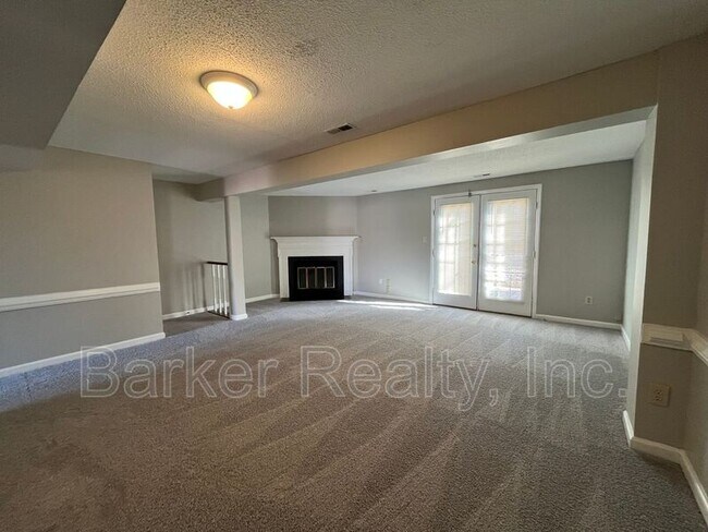 Building Photo - 1705 Murad Ct