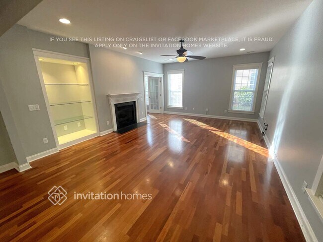 Building Photo - 15527 Barnsbury Dr