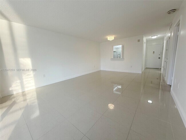 Building Photo - 3849 NE 169th St