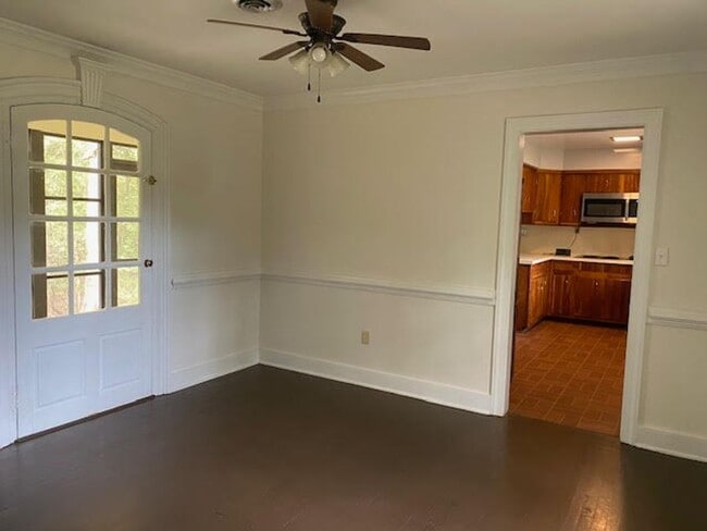 Building Photo - Rambling Brick Rancher with water views cl...