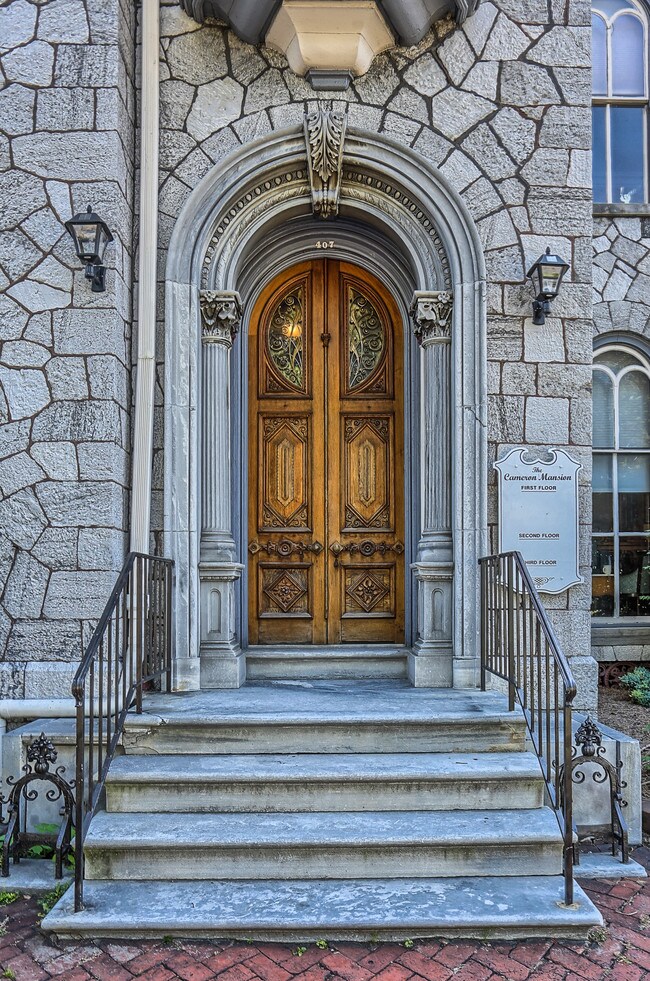 Foto del edificio - 407 N Front St