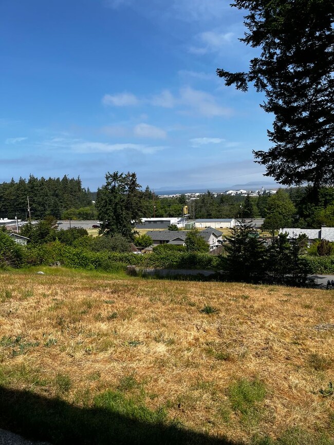 Building Photo - Hawks Prairie (3157 Hawks Prairie Rd.)