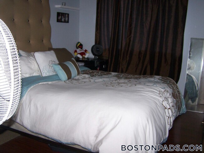 Foto del edificio - 14 Murdock St