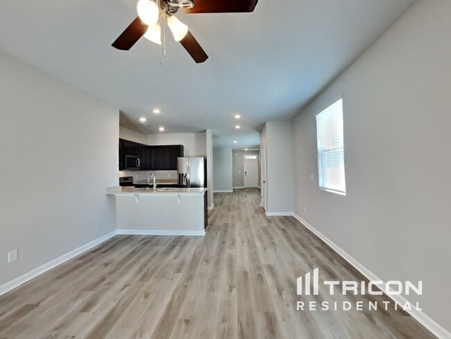 Building Photo - 1068 Pepper Stone Dr