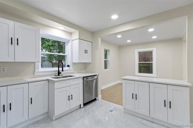 Foto del edificio - 18614 Griggs St