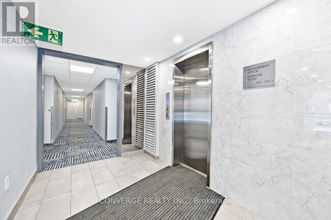 Photo du bâtiment - 4062-4062 Lawrence Ave E