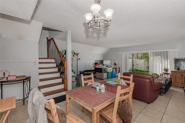 Foto del edificio - 6768 SW 39th Ct