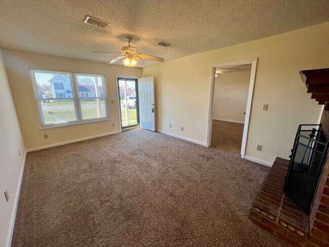 Building Photo - 402 Westgate Blvd