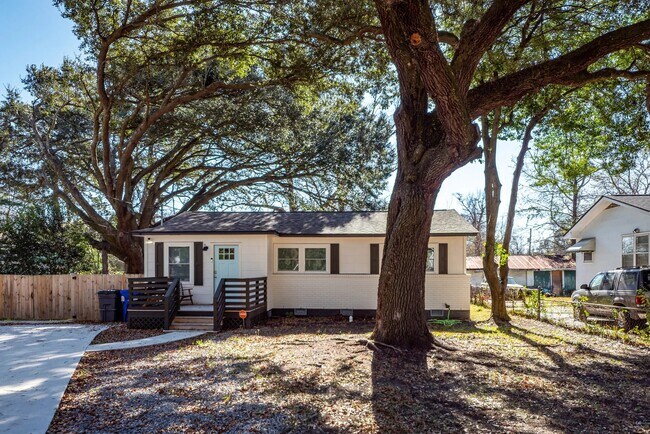 Foto del edificio - 1511 Larry St